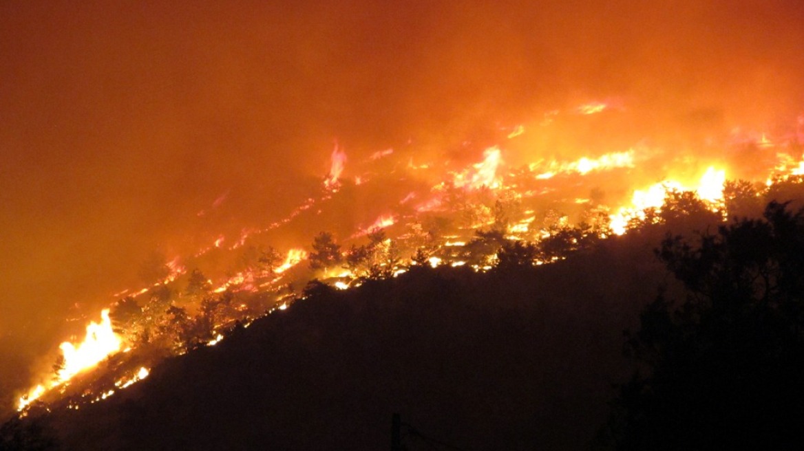 ΣΥΡΙΖΑ: Oι πυρκαγιές στοχεύουν στην οικοπεδοποίηση της Αττικής