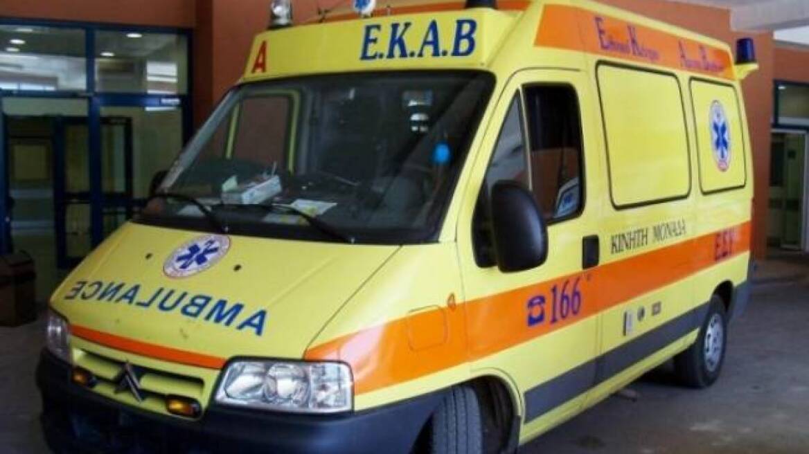 Χαλκίδα: Χαροπαλεύει 28χρονη οδηγός - «Καρφώθηκε» σε φορτηγό!