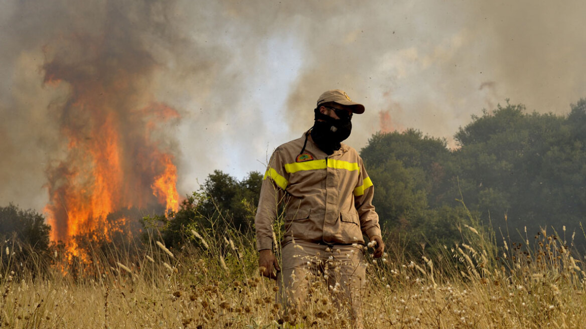 Πολύ υψηλός κίνδυνος πυρκαγιάς και την Πέμπτη