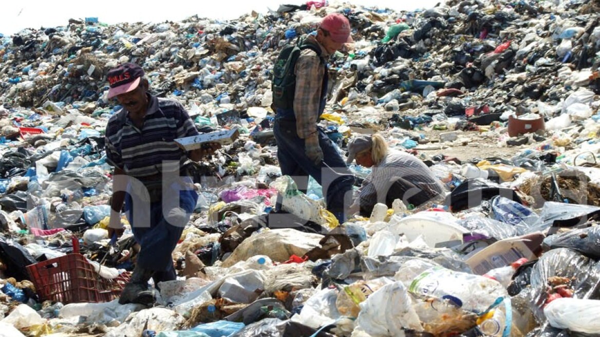 Ηλεία: Η μητέρα και η γιαγιά πέταξαν το βρέφος στα σκουπίδια!