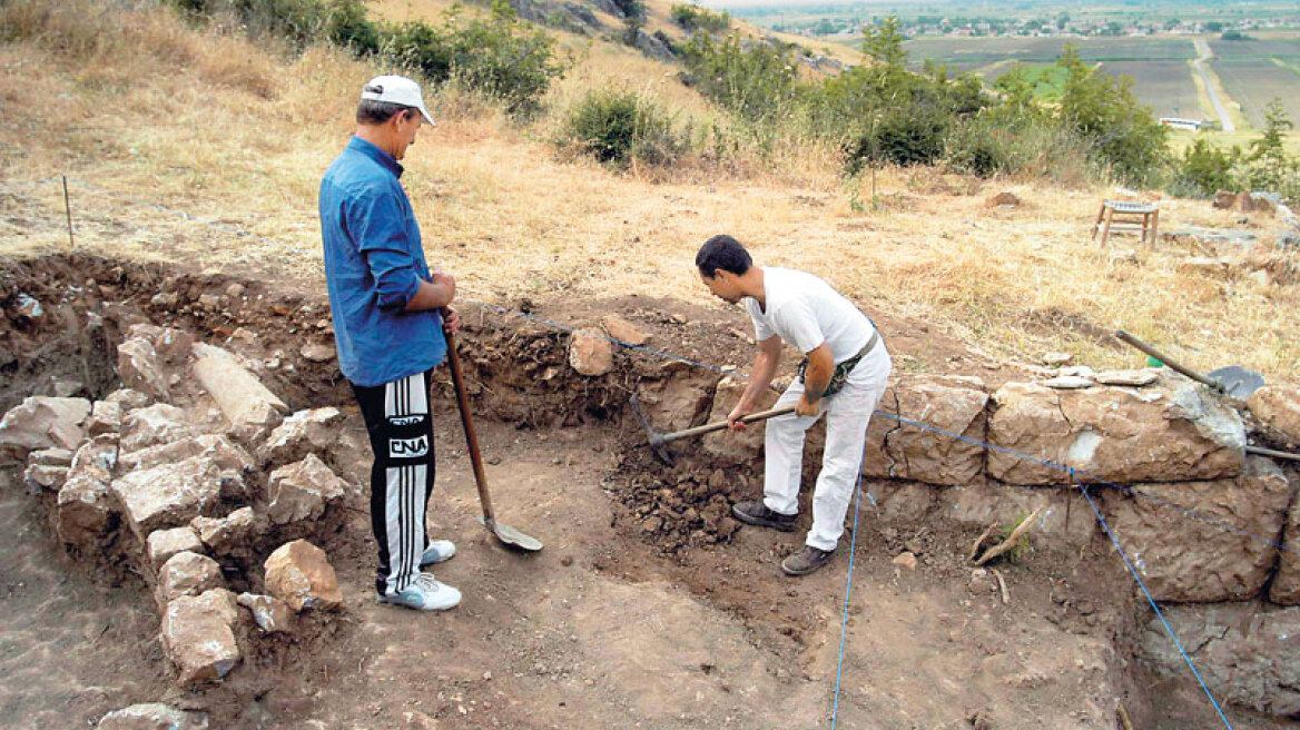 Βρήκαν πέτρινο κρεμαστό κόσμημα 20.000 ετών στη Ρουμανία