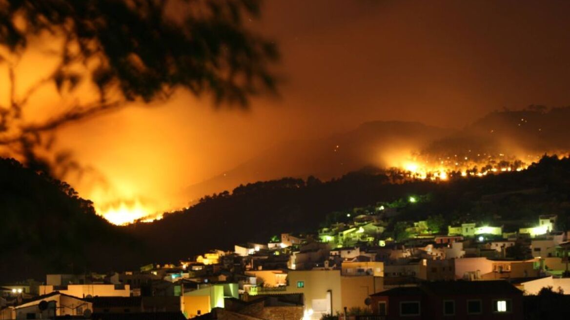 Στάχτη έγιναν 4.500 στρέμματα δασικής έκτασης στη Μαγιόρκα 