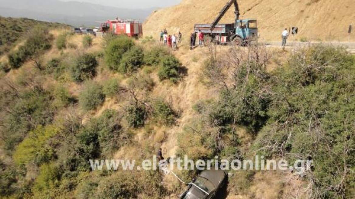 Μεγαλόπολη: Τέσσερις νεκροί μετά την πτώση Ι.Χ. σε γκρεμό