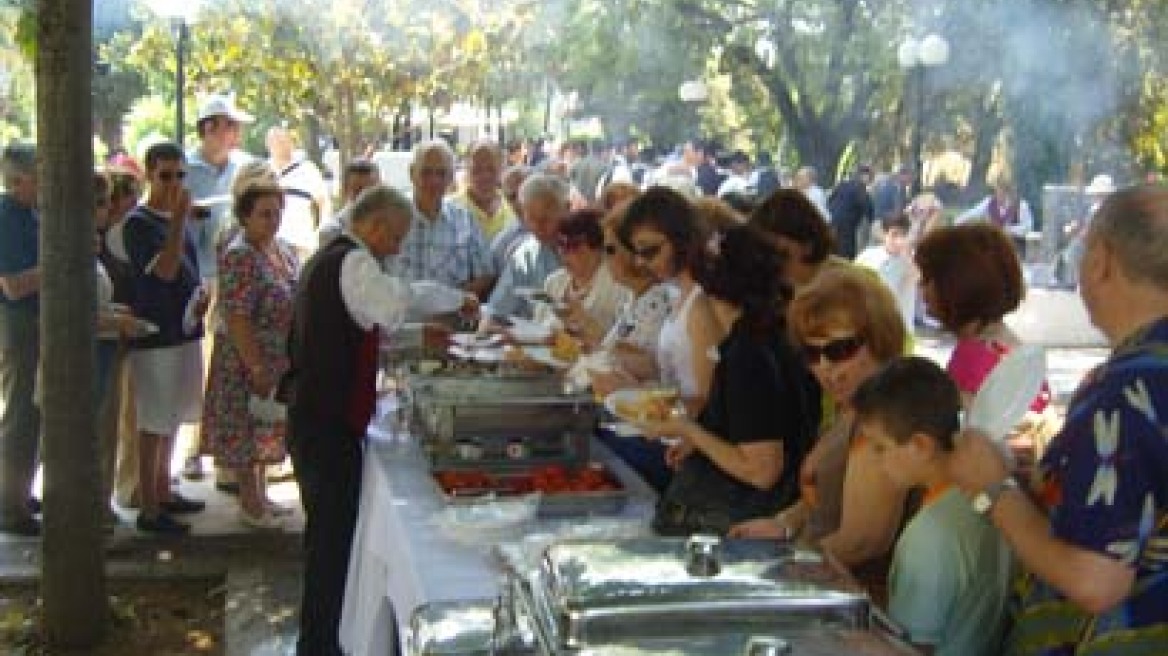 Κολυμβητικός μαραθώνιος για τη γιορτή της Σαρδέλας στα Χανιά