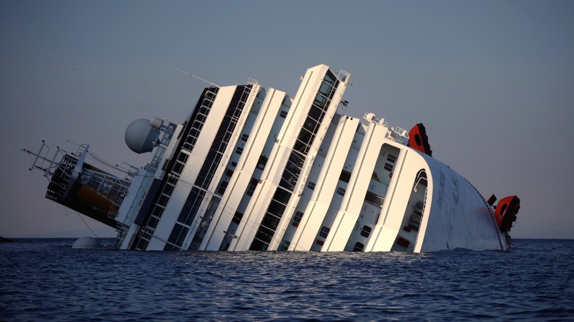 Ξεκινά τη Δευτέρα η ανέλκυση του μοιραίου Costa Concordia