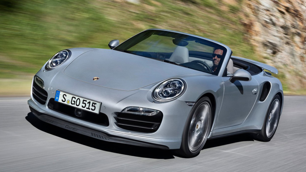 Video: Θαυμάστε τη νέα 911 Turbo Cabriolet