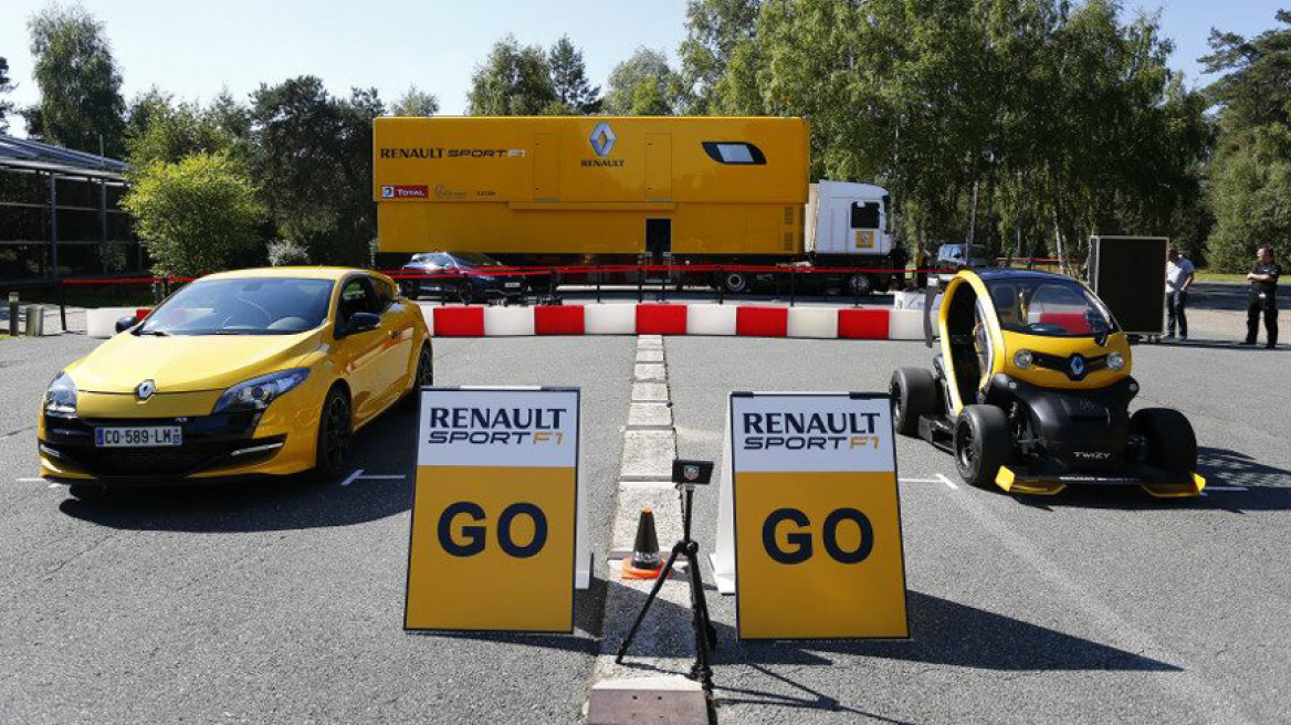 Video: Κόντρα ανάμεσα στο Megane RS και το Twizy F1