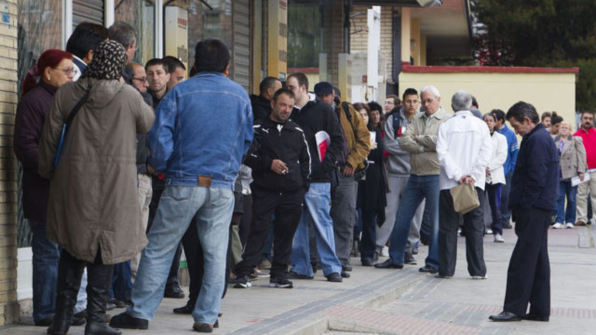 Ιταλία: Συνεχίζουν να κατεβάζουν ρολά οι επιχειρήσεις