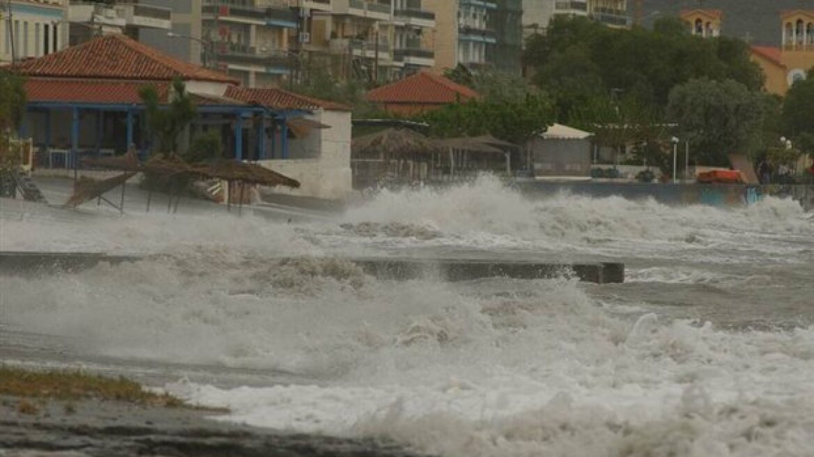 Προβλήματα λόγω καιρού στις ακτοπλοϊκές συγκοινωνίες