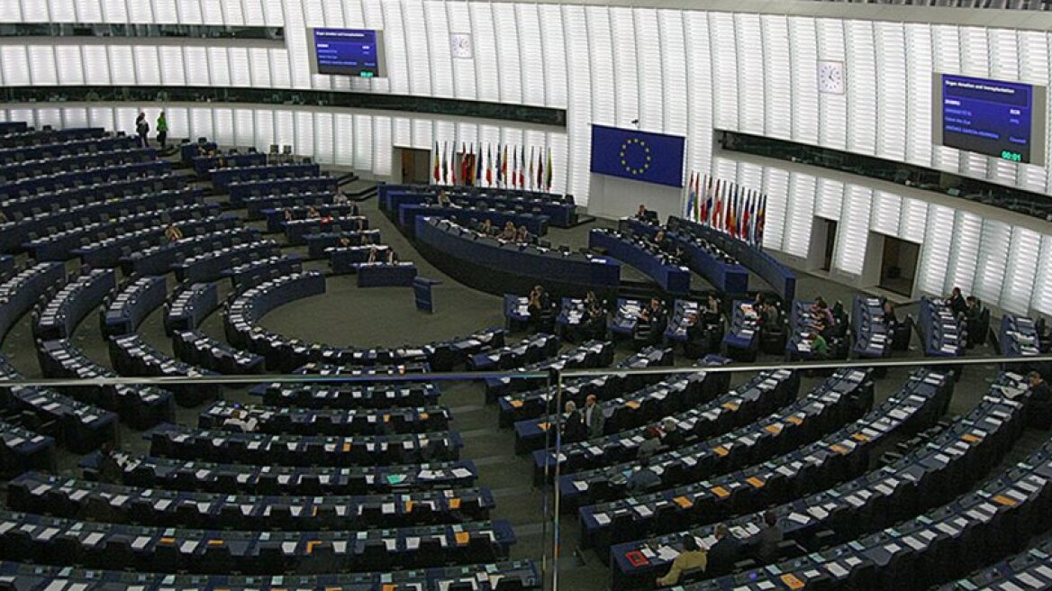 European Parliament for the Troika: Gentlemen, you failed!