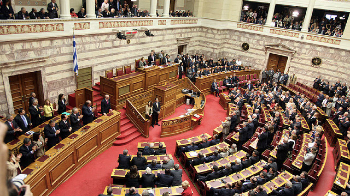 Greek parliament: Two-year stoppage in persecuting administrations of agricultural cooperatives