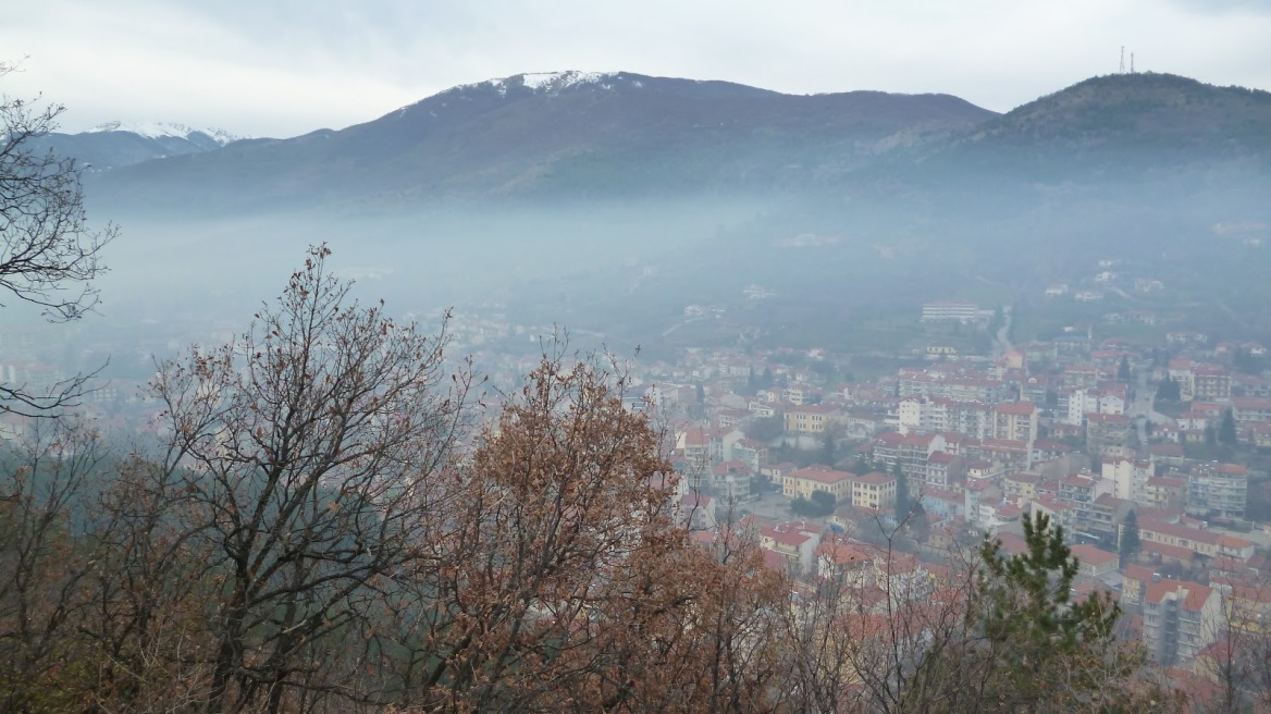 Ιωάννινα: Ξεπέρασε το όριο του συναγερμού η αιθαλομίχλη