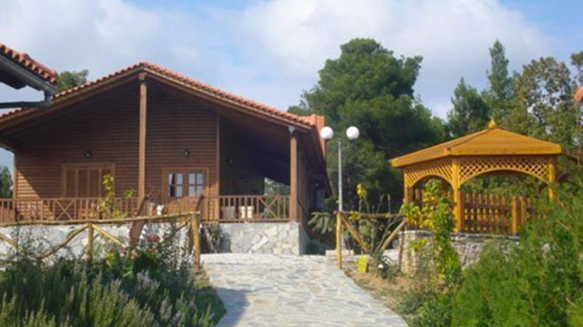  Κερδίστε δύο διανυκτερεύσεις στο Papades Village στη Β. Εύβοια