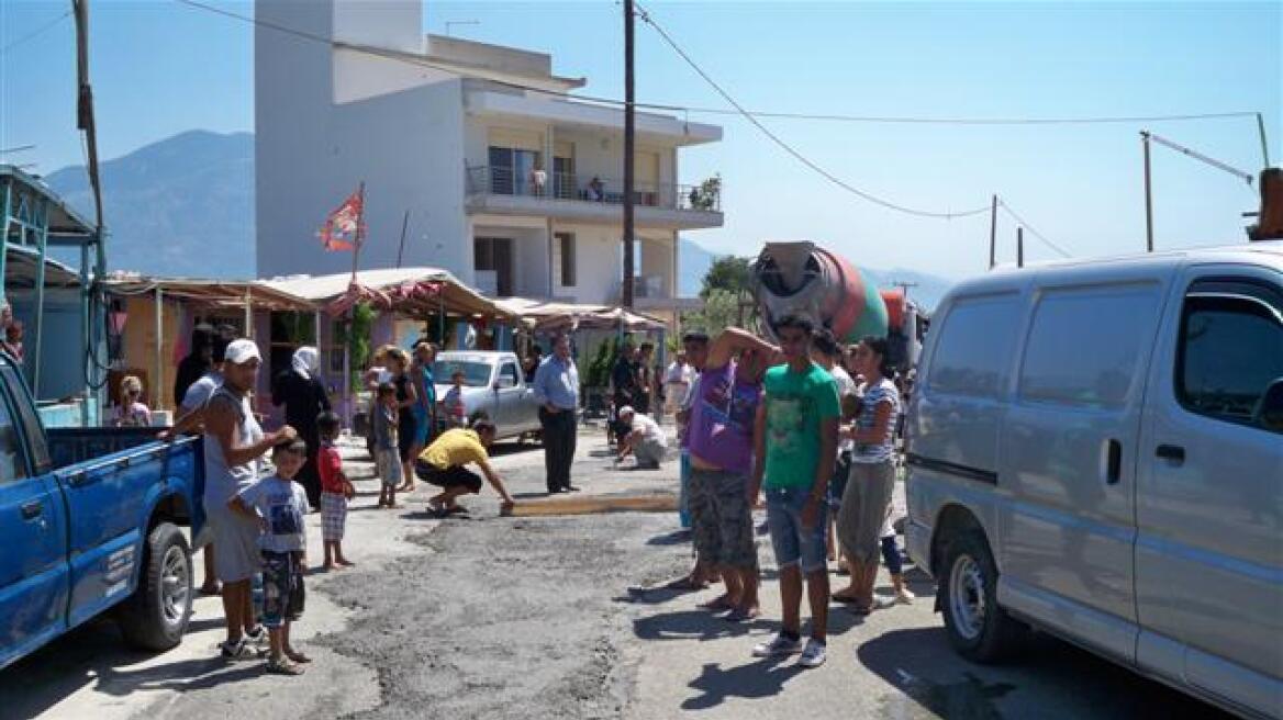 Καλαμάτα: Απειλούν με καταλήψεις κτιρίων για παράνομο οικισμό Ρομά