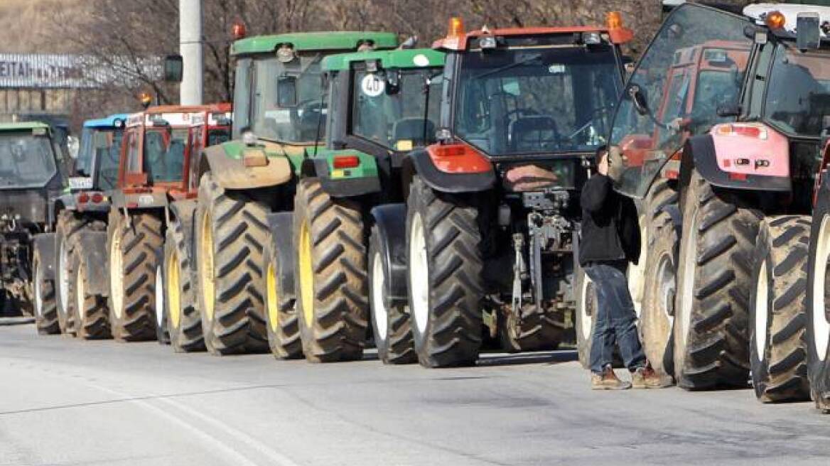 Με 40 μπλόκα μετρούν τις δυνάμεις τους οι αγρότες