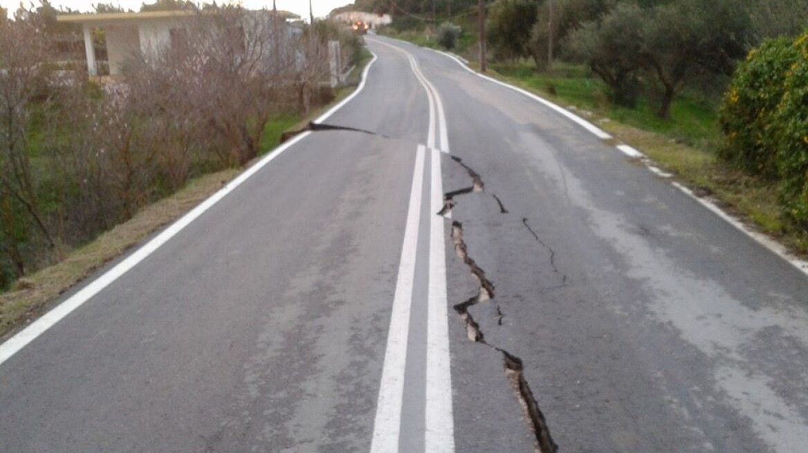 Ανοικτός ο δρόμος Αργοστολίου - Ληξουρίου μόνο για έκτακτες ανάγκες