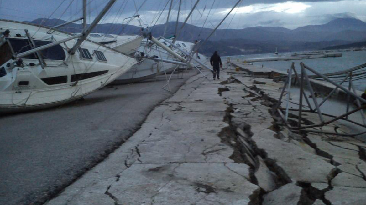 Ο εφιάλτης των Ρίχτερ επέστρεψε στην Κεφαλονιά: Αεροσκάφη και αρματαγωγό μεταφέρουν βοήθεια