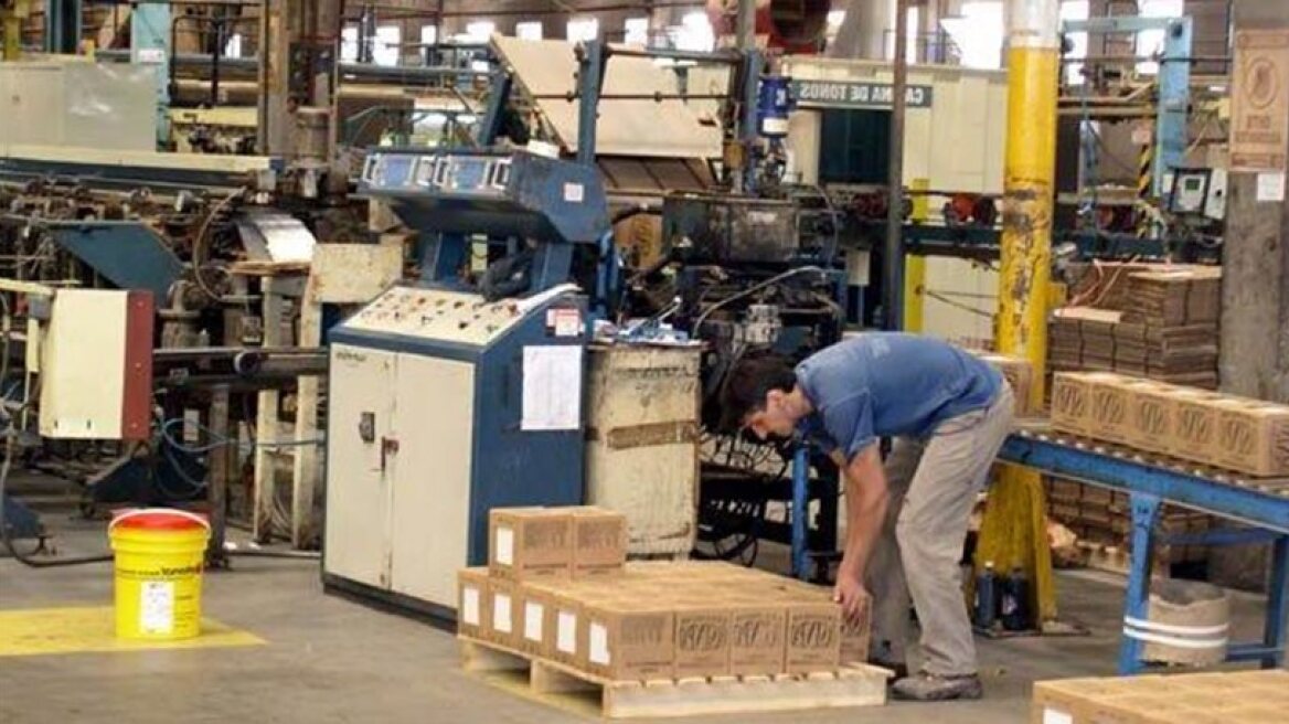 First good news: PMI manufacturing index shows growth after 5.5 years