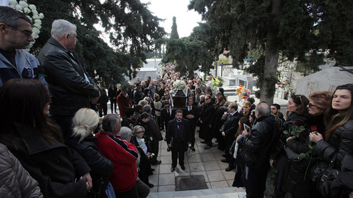 Το «τελευταίο αντίο» στην Τζένη Βάνου