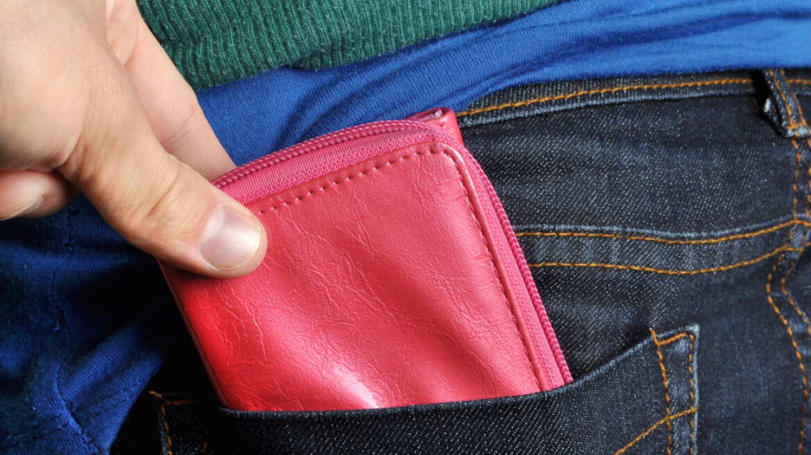 Πάτρα: Κλοπές πορτοφολιών από Βουλγάρες 
