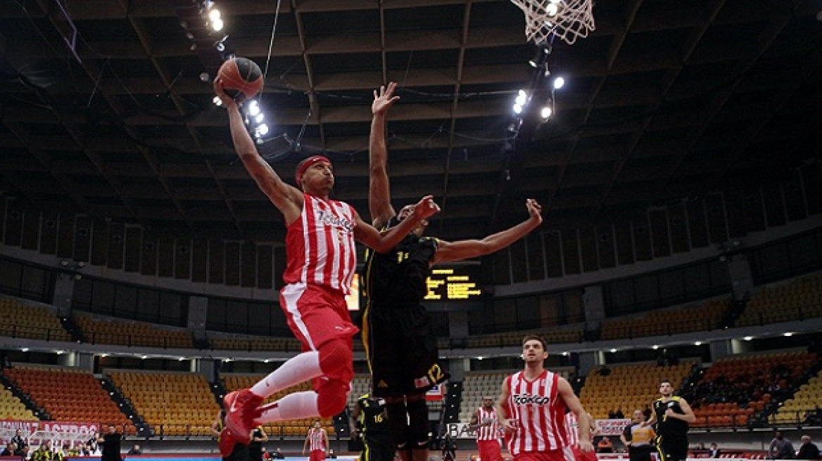 ΠΑΟΚ-Ολυμπιακός 72-74: Απέδρασε, αλλά δεν έπεισε