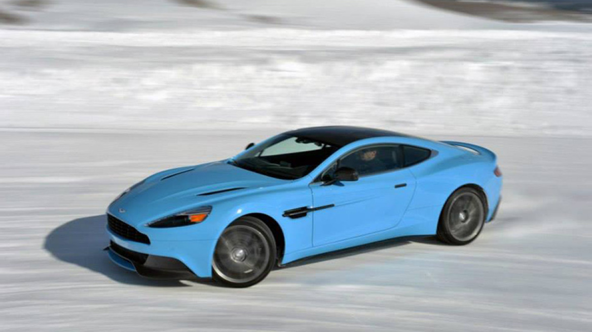 Video: Μαθήματα στον πάγο με Aston Martin