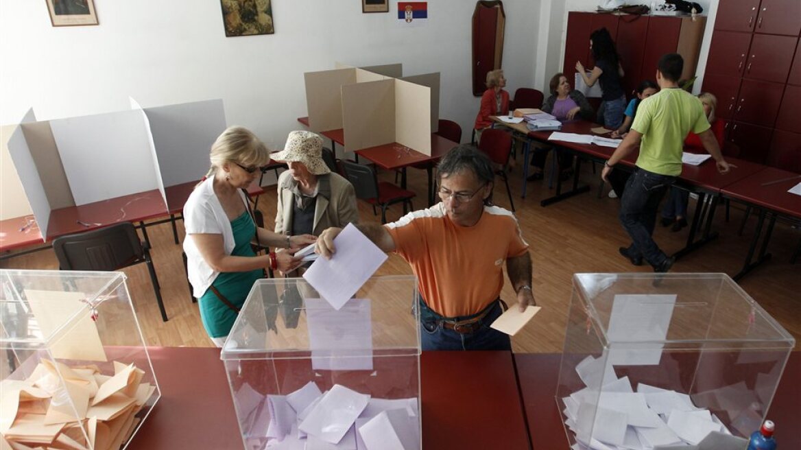 Βουλευτικές και δημοτικές εκλογές διεξάγονται στη Σερβία