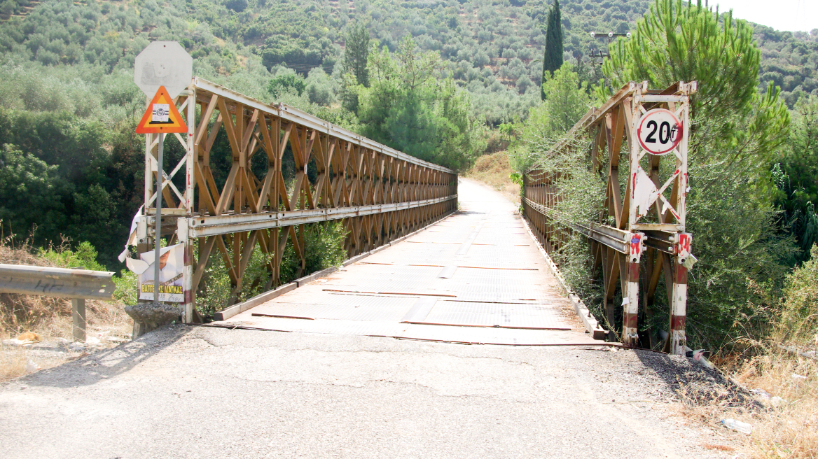 Πούτιν: Σχεδιάζουμε γέφυρα που θα συνδέει απευθείας την Κριμαία με τη Ρωσία