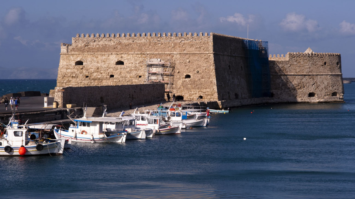 Ατύχημα με δύο τραυματίες στο λιμάνι του Ηρακλείου Κρήτης