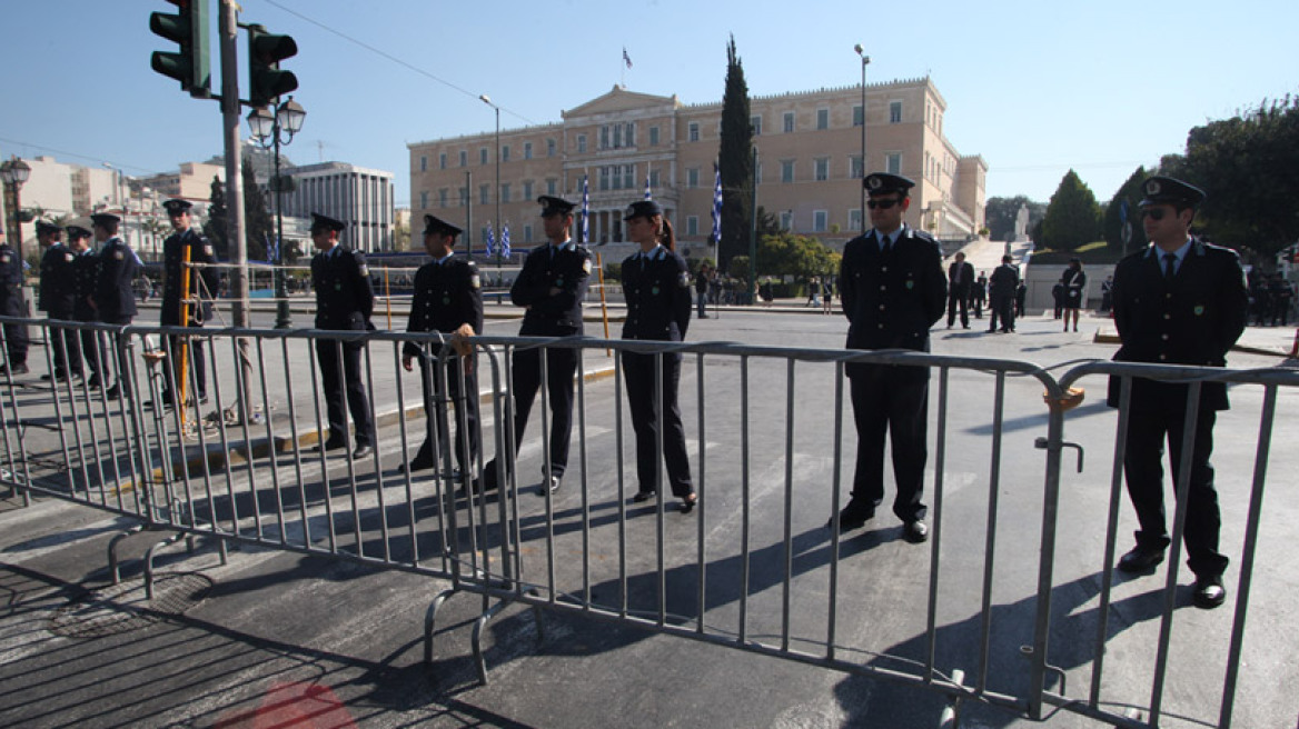 Υπό αυστηρά μέτρα ασφαλείας η στρατιωτική παρέλαση