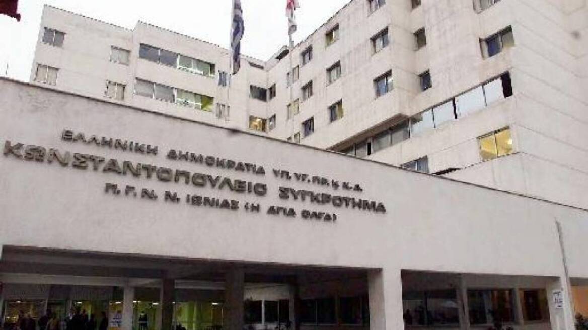 Γιατροί καταγγέλλουν πως ιδιώτες και συνταξιούχοι χειρουργούν σε δημόσια νοσοκομεία