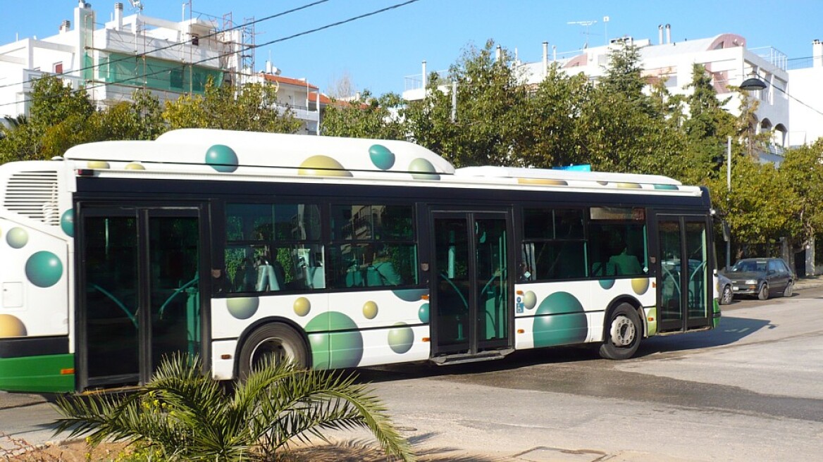 60χρονος έβγαλε πιστόλι σε ελεγκτές που διαπίστωσαν ότι δεν είχε εισιτήριο!