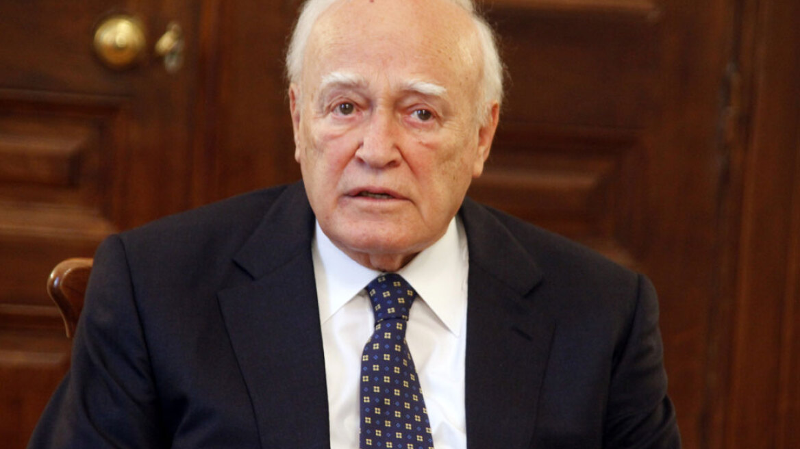 Papoulias: "Democracy was not just given to the Greek people"