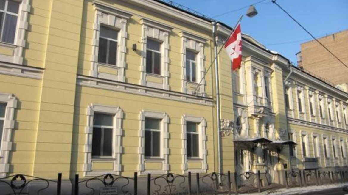 Moscow: Canadian embassy secretary expelled from the country