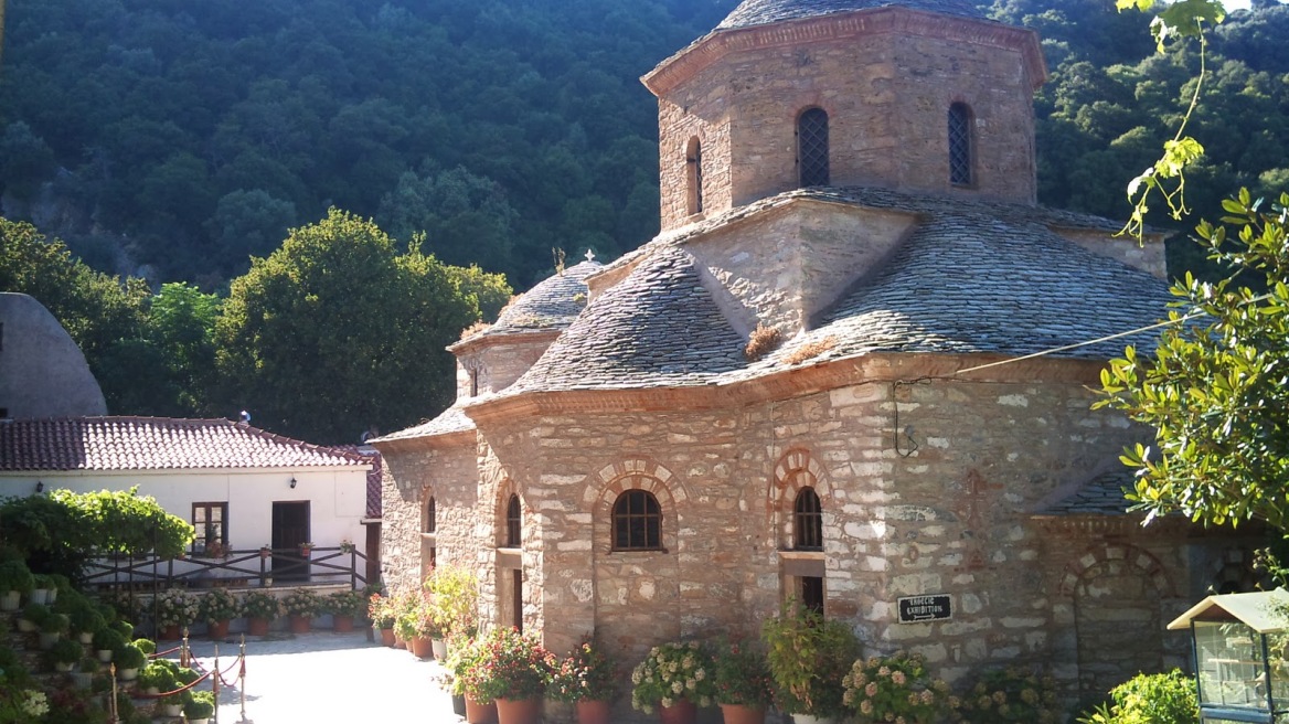 Σκιάθος: Ιερόσυλοι άρπαξαν τάματα από Μονή