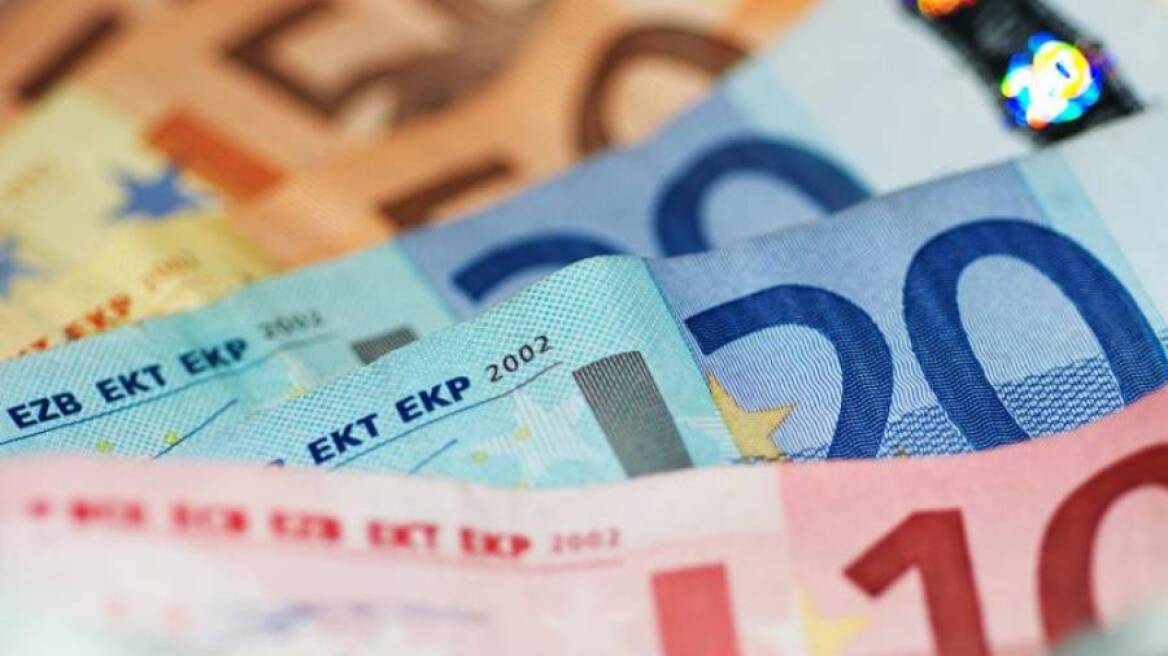 Τις 455.000 έφτασαν οι αιτήσεις για το κοινωνικό επίδομα 