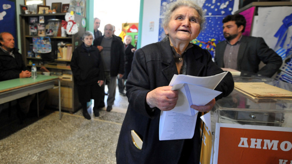 Με μία ώρα καθυστέρηση έκλεισε το τελευταίο εκλογικό τμήμα στην Πελοπόννησο