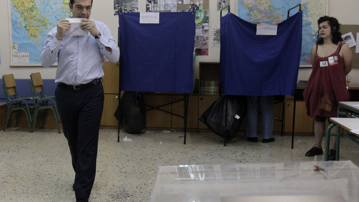 Παπαδημούλης: Θα κοπούν τα γέλια για το σάλιωμα του Τσίπρα