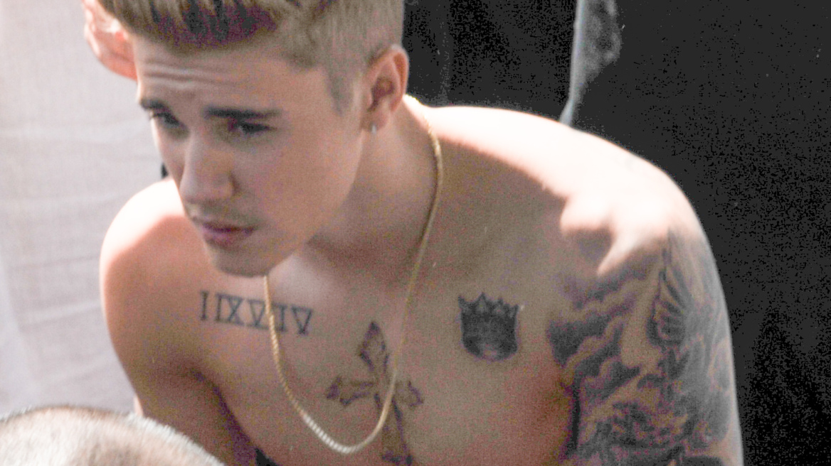 Justin Bieber: Shirtless στις Κάννες