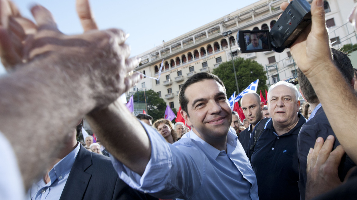 Τσίπρας από Θεσσαλονίκη: Κλείστε τις τηλεοράσεις και βγείτε στους δρόμους