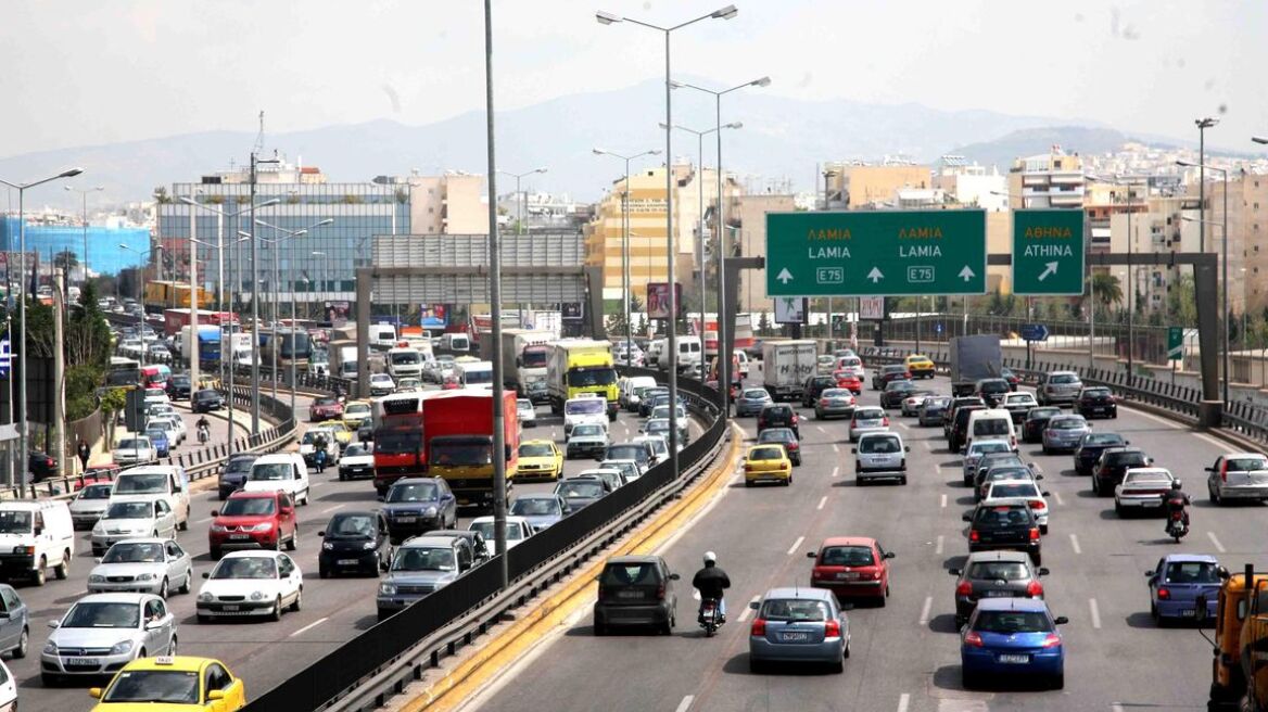 Ουρές οχημάτων και ταλαιπωρία οδηγών στη Λεωφόρο Κηφισού