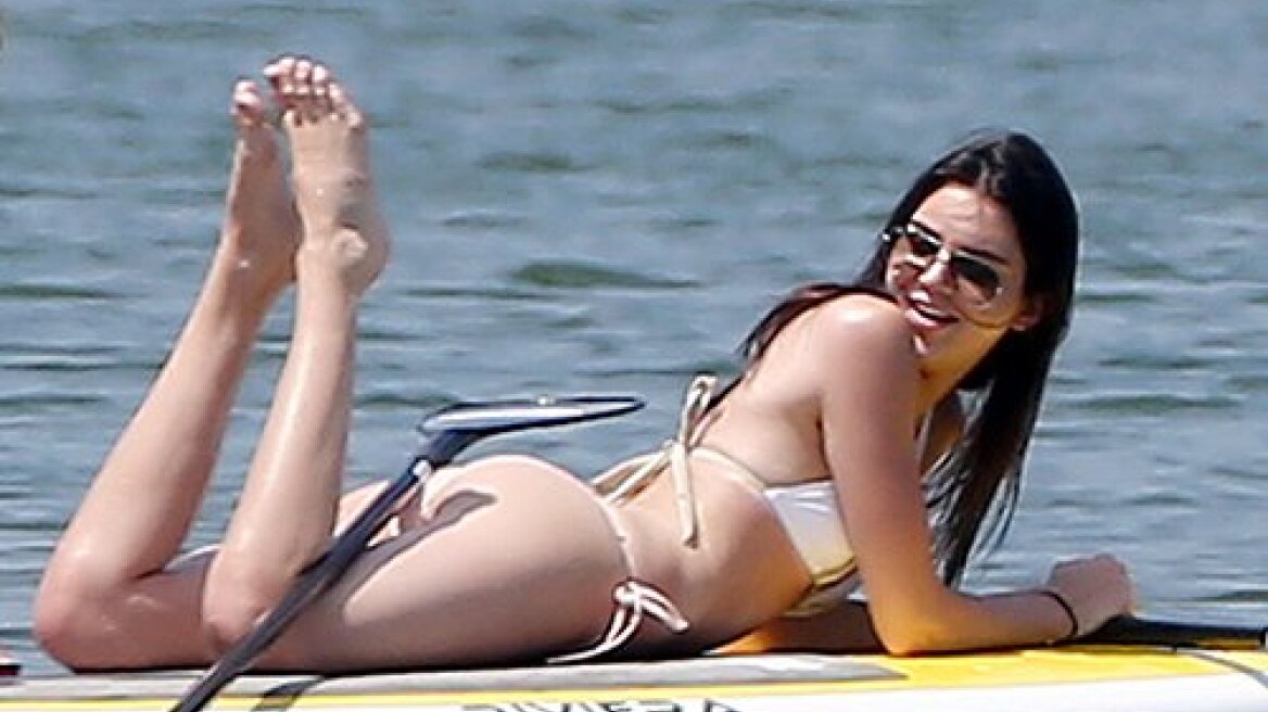 Kendall Jenner: Για paddleboarding στη Νέα Υόρκη