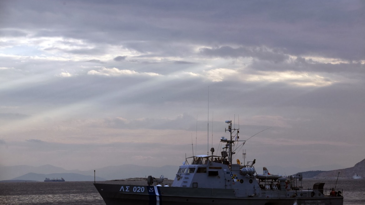 Διάσωση 31 λαθρομεταναστών ανοικτά της Χίου