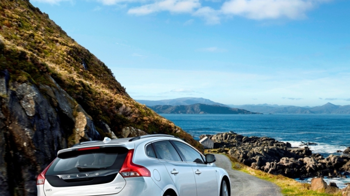 Volvo V40 CC: Ο απόλυτος σύμμαχος στις διακοπές