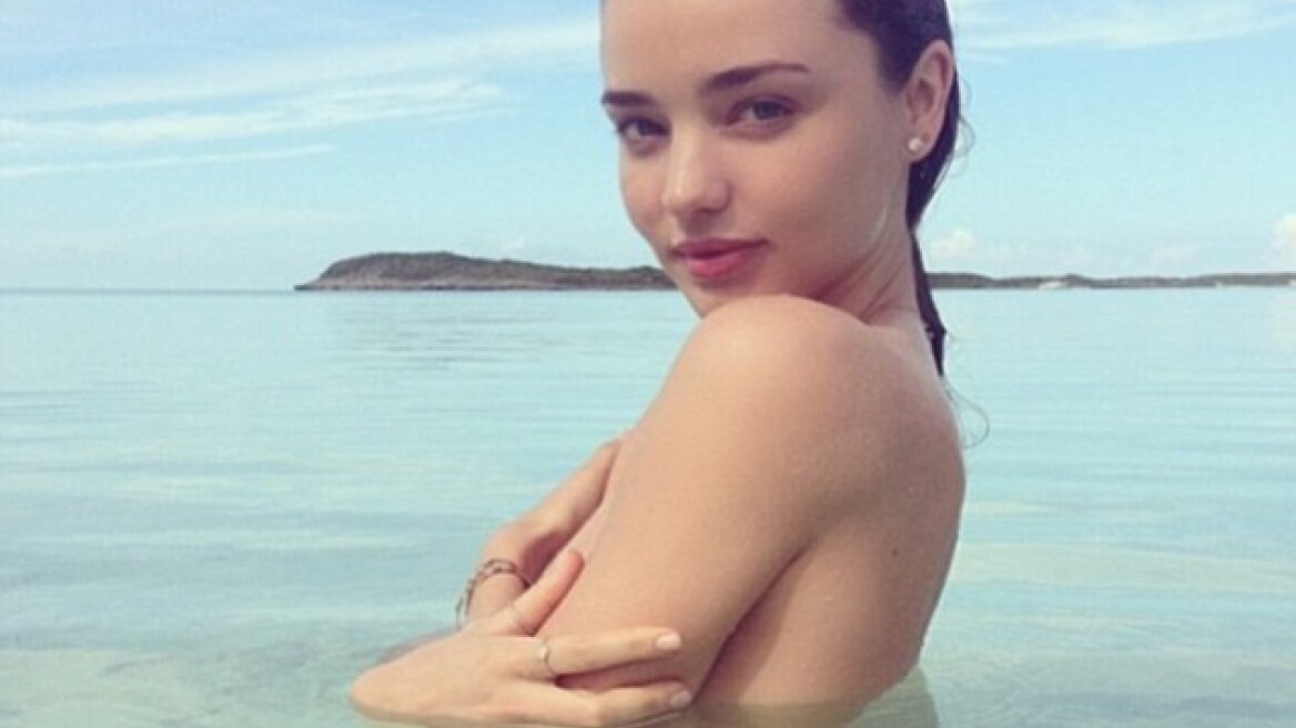 Miranda Kerr: Η τόπλες φωτογραφία στο Instagram 