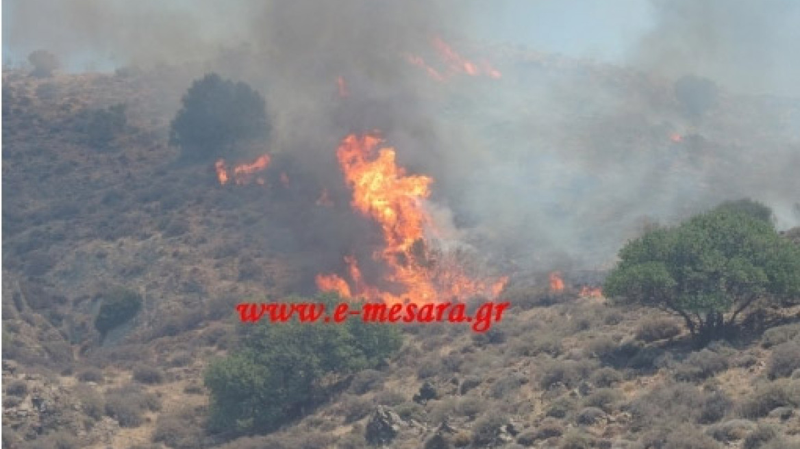 Σε ύφεση οι φωτιές σε Κρήτη και Ζάκυνθο