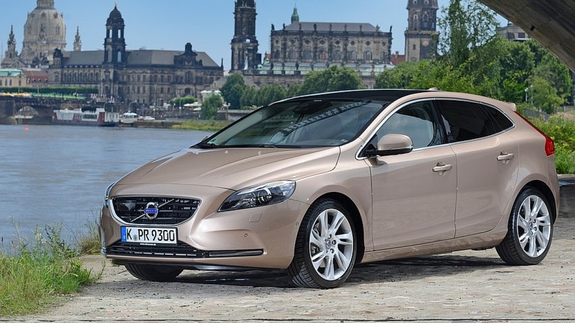 Πλουσιότερος εξοπλισμός για Volvo V40 και V40 CC