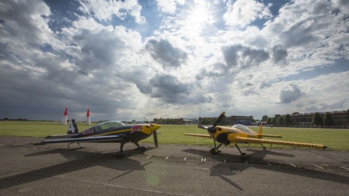 Red Bull Air Race: Αερομαχία στη Μεγάλη Βρετανία