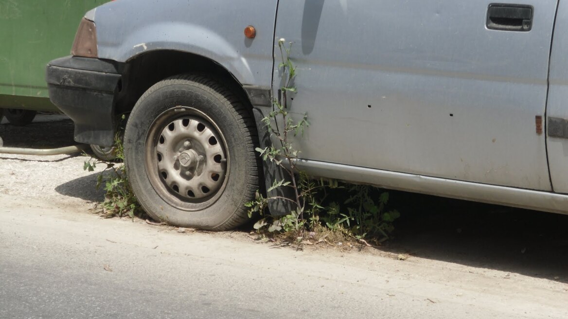 Ρέθυμνο: Έκρυψαν μισό κιλό χασίς σε εγκαταλελειμμένο αμάξι