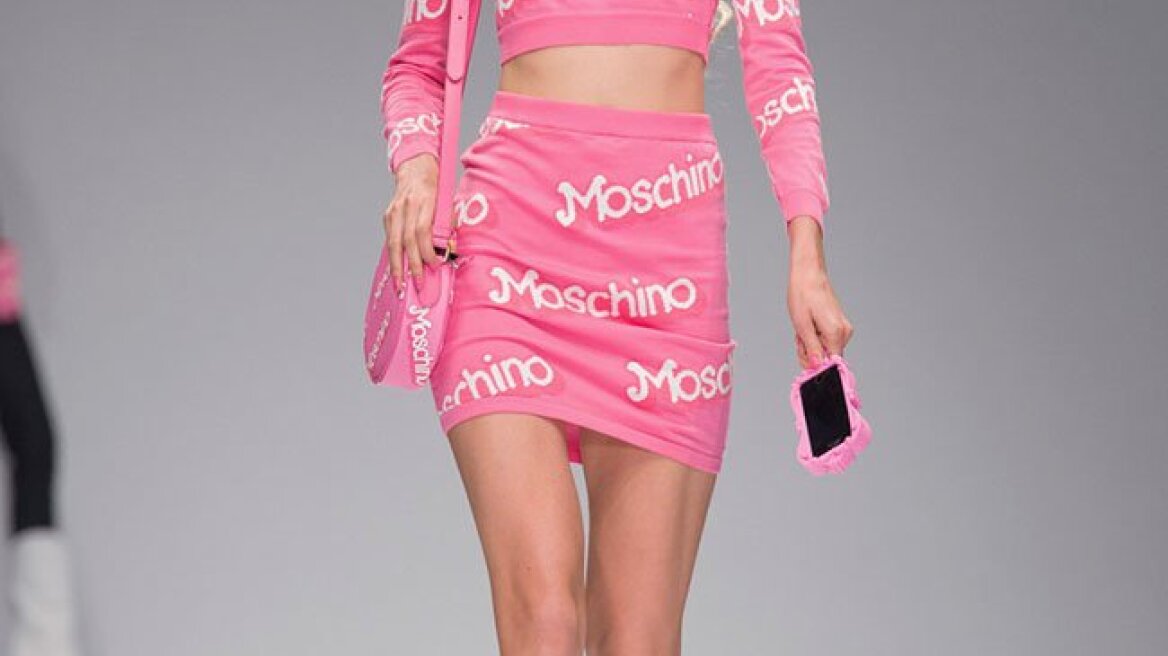 Moschino fashion show: Η επιστροφή της Barbie